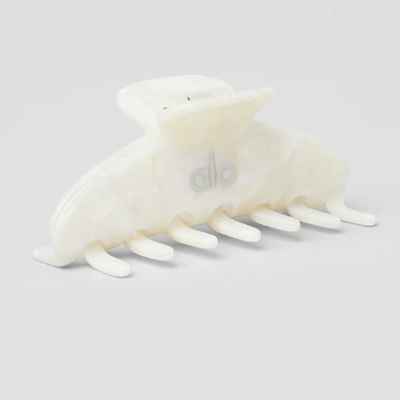ALO Yoga 90s Claw Clip Pearl White Hair Accessory Gym - Picture 4 of 8